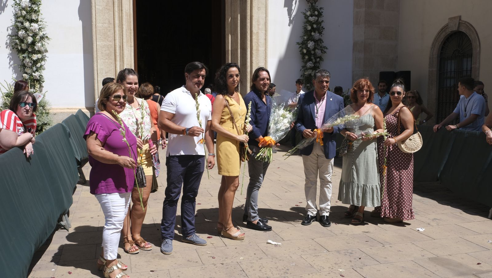Imágenes de la ofrenda floral a la Virgen del Mar. Feria de Almería 2022