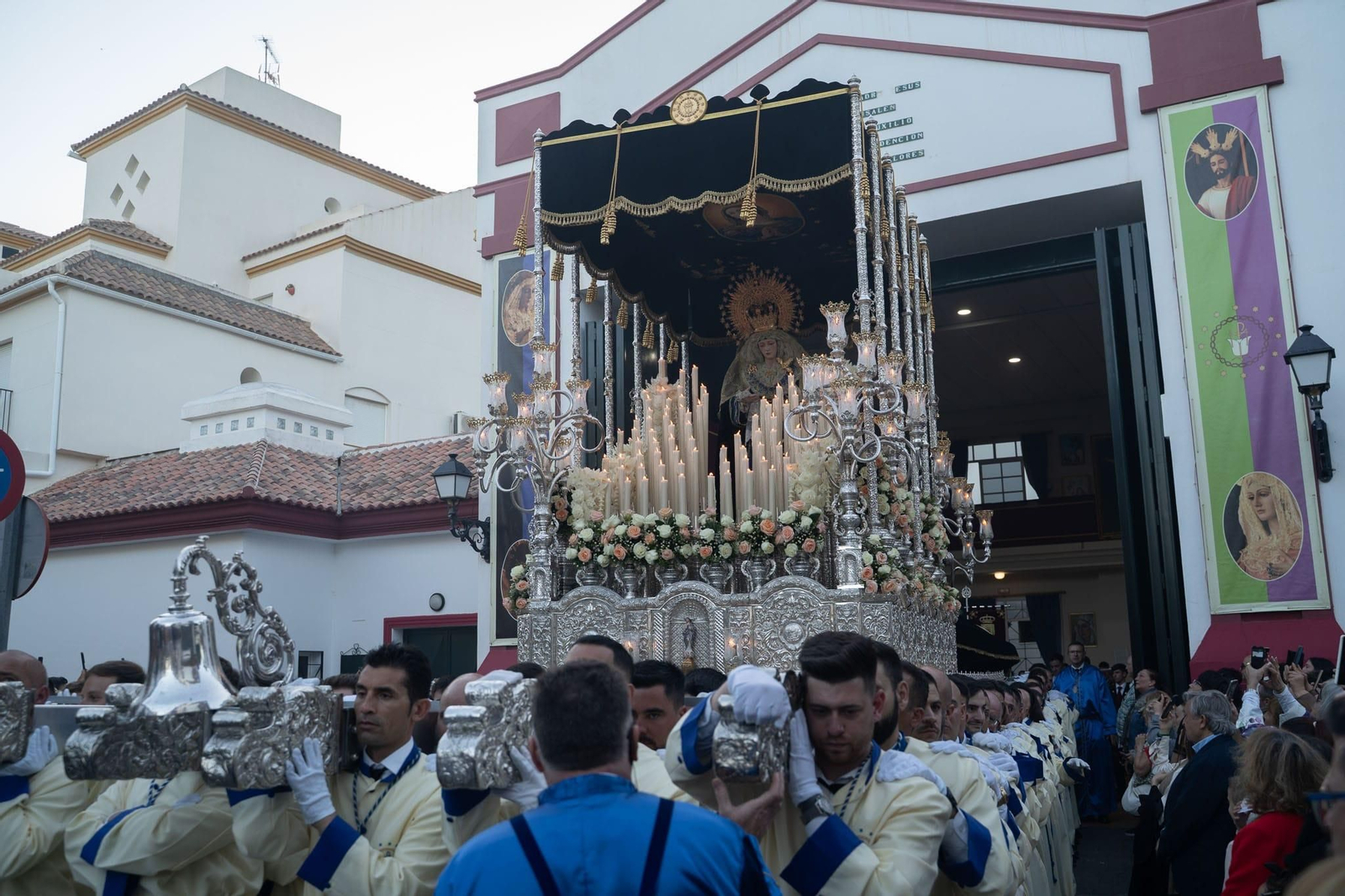 El Yacente y el Cristo de la Redención el Viernes Santo en Benalmádena, en fotos