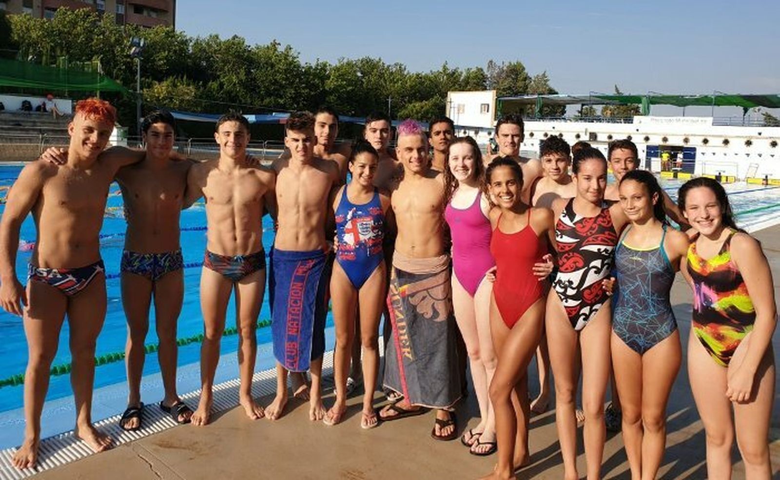 Los nadadores del CN Mijas posan tras su triunfo en el Campeonato de Andalucía Infantil