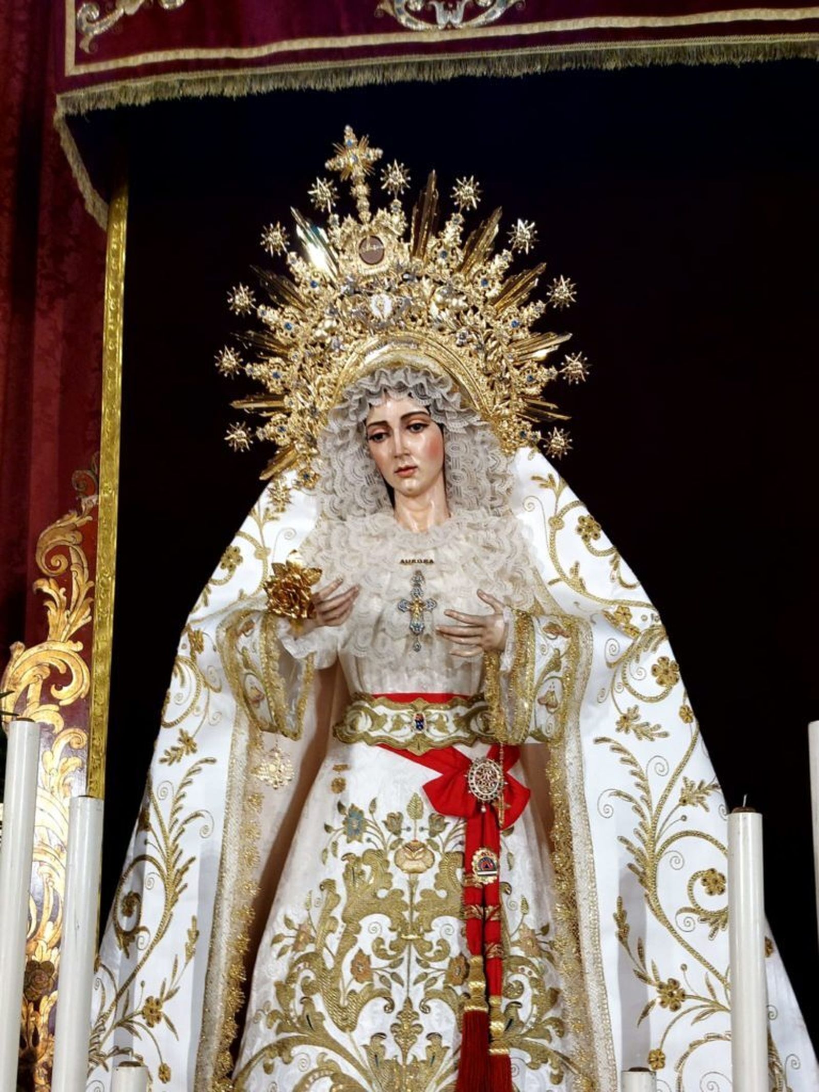 La Virgen de la Aurora en su altar de triduo