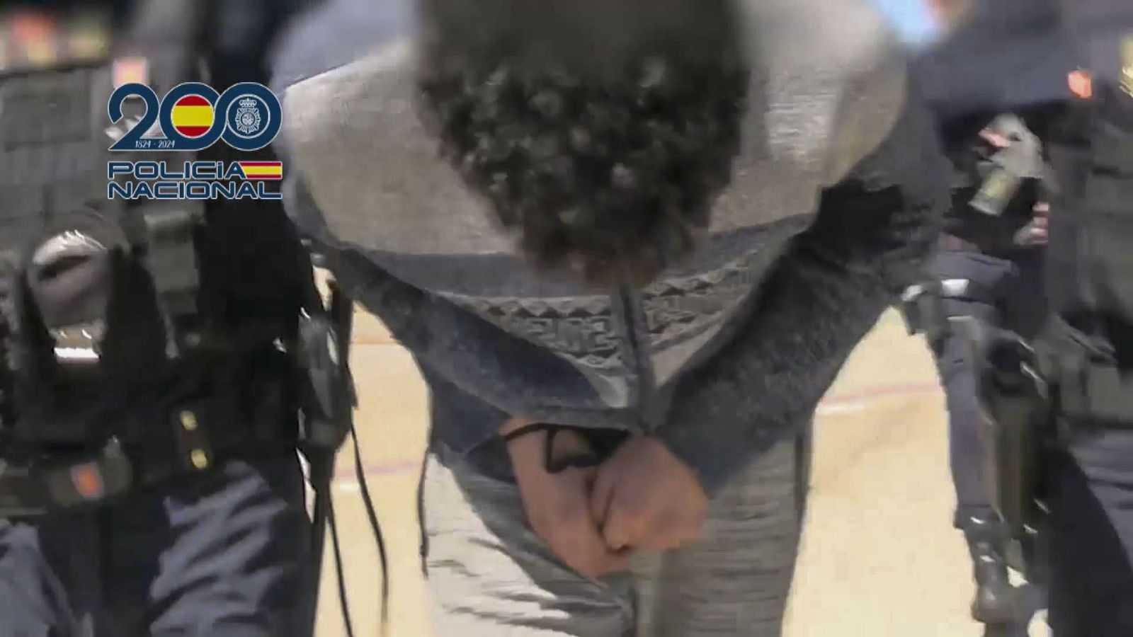 La Policía Nacional traslada a Yousef Mohamed Lehrech, alias el Pastilla, en abril de 2024.