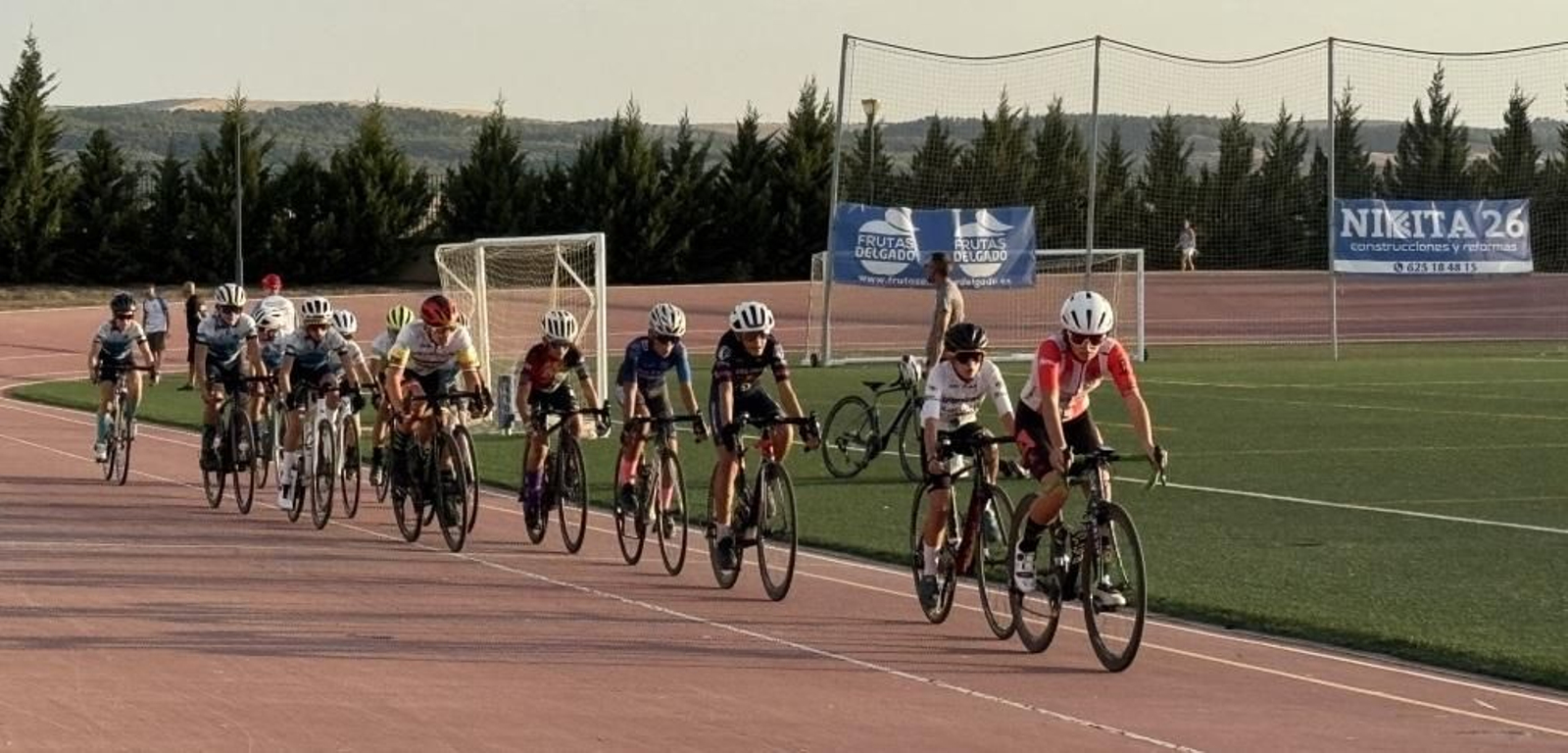 Momento de una prueba ciclista del Circuito Diputación de Granada.