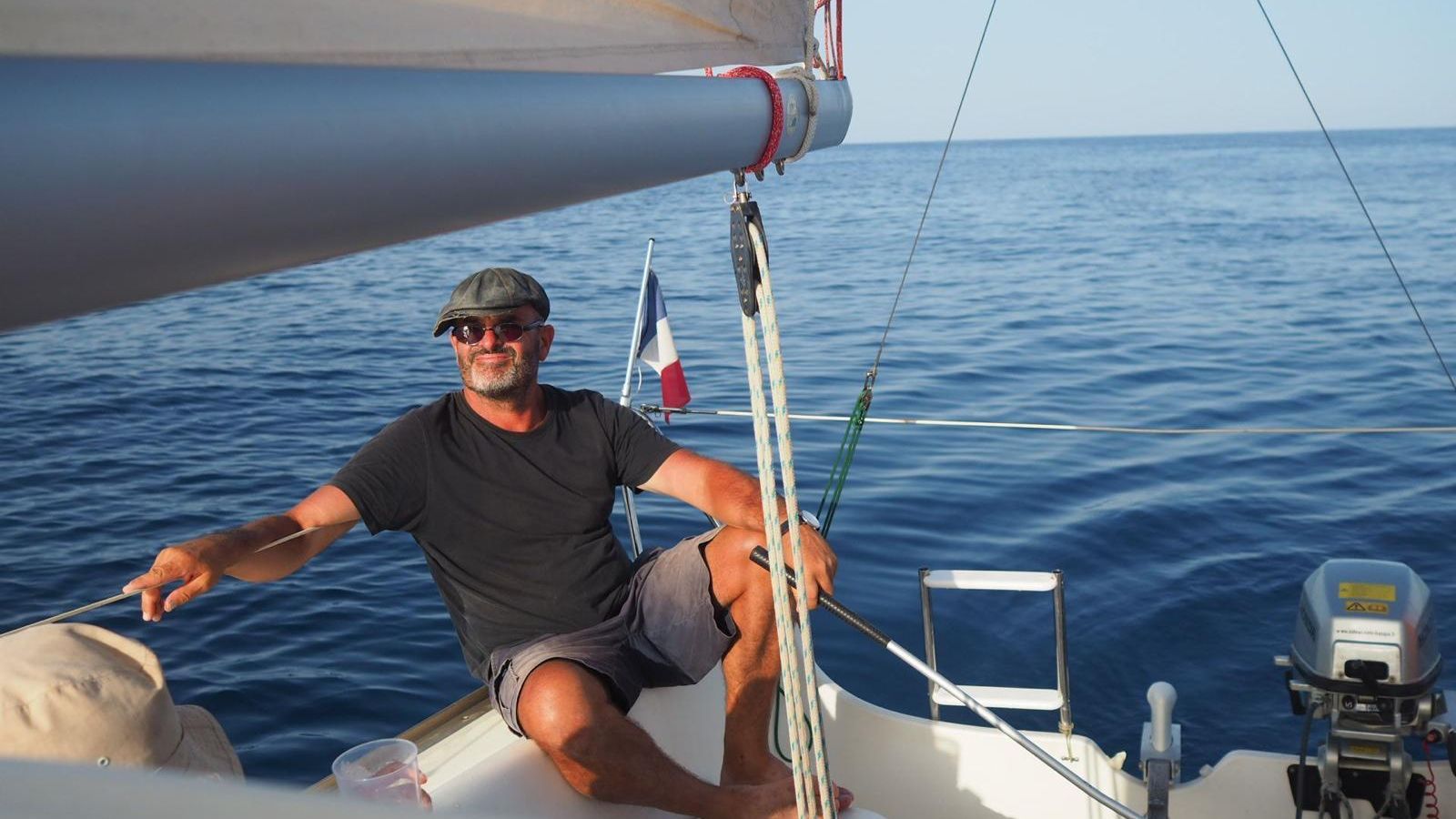 Pablo García, en su barco.