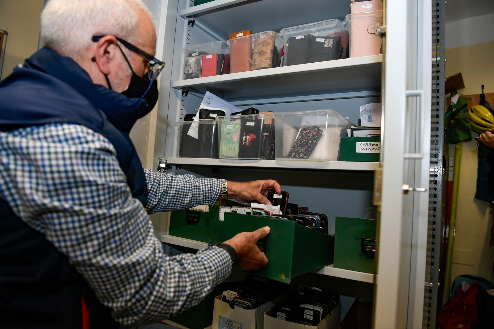 Fotos de Objetos Perdidos en el Ayuntamiento de Granada