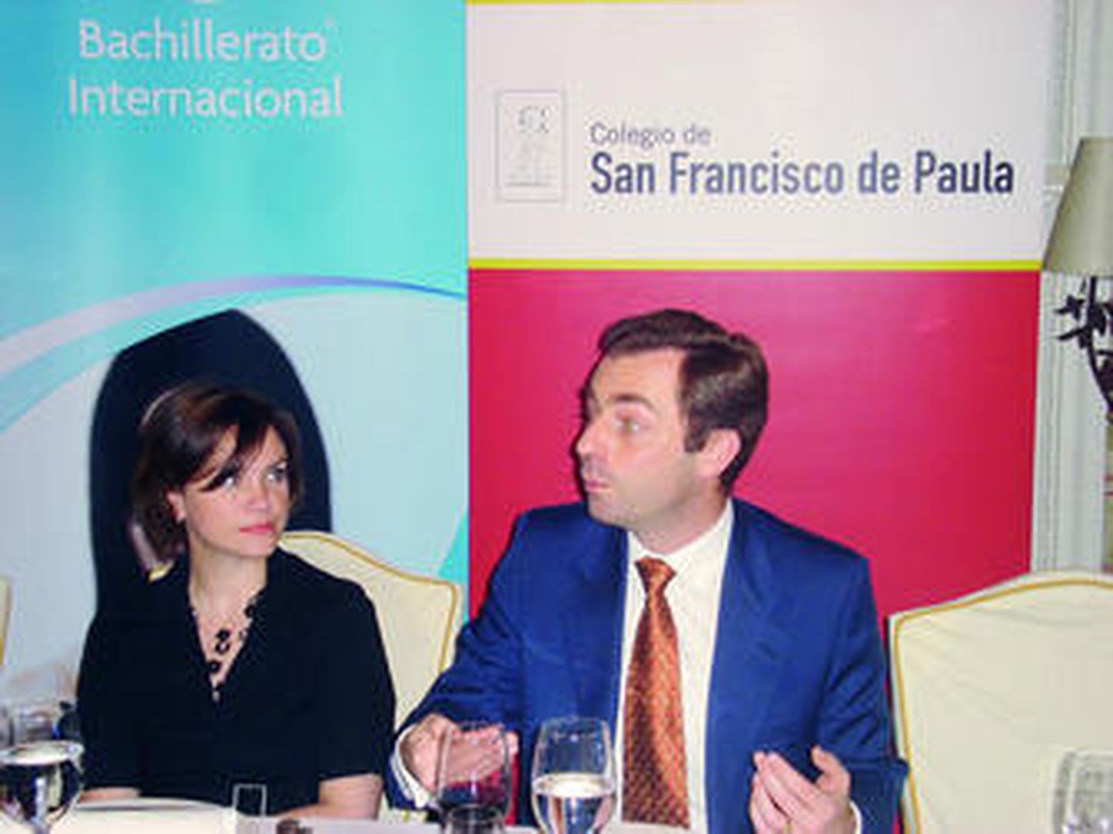 Luis Rey Goñi y Simone Emmison, en la presentación de ayer en Madrid.