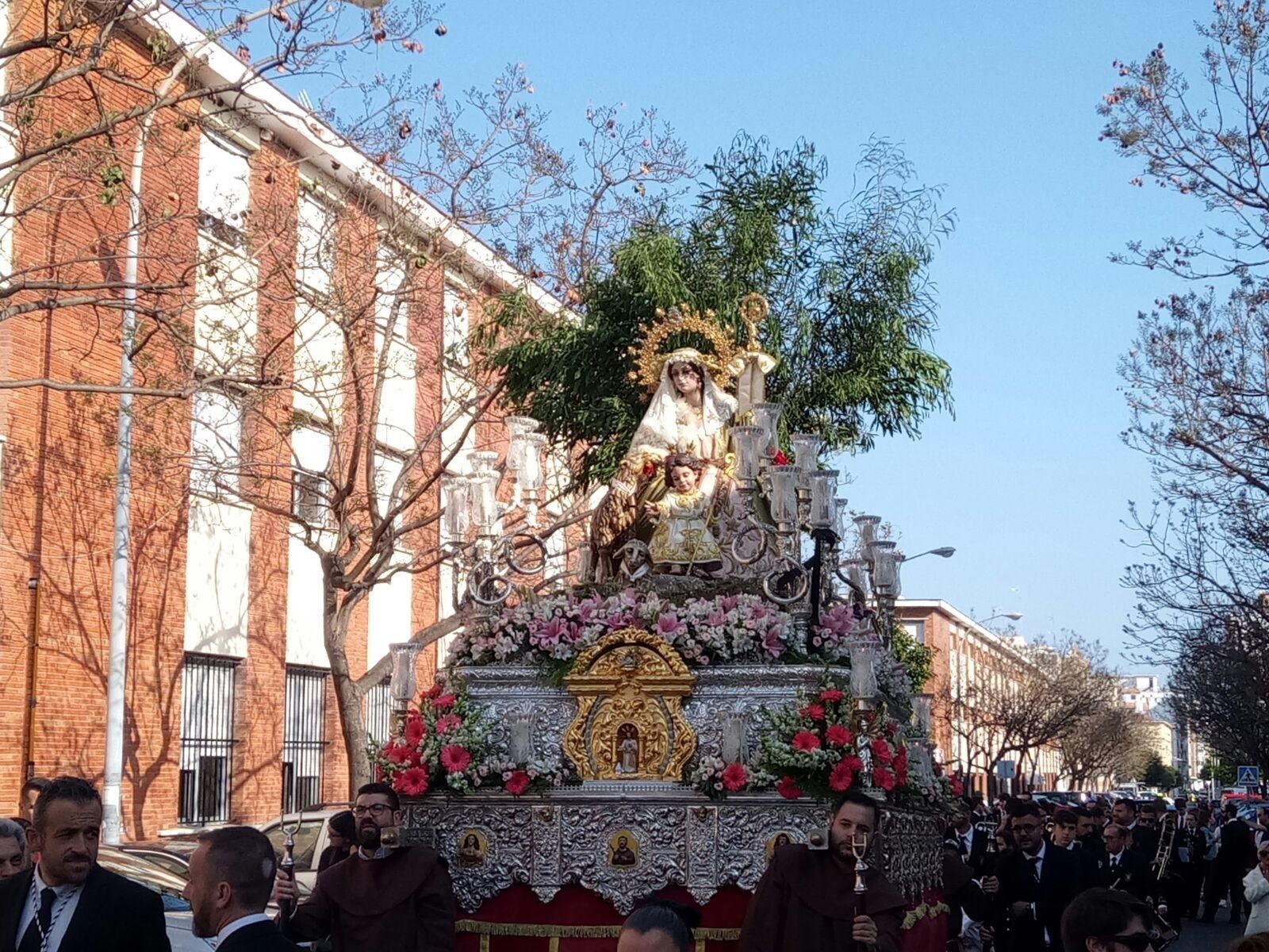 La Pastora de Trille, en su paso procesional.
