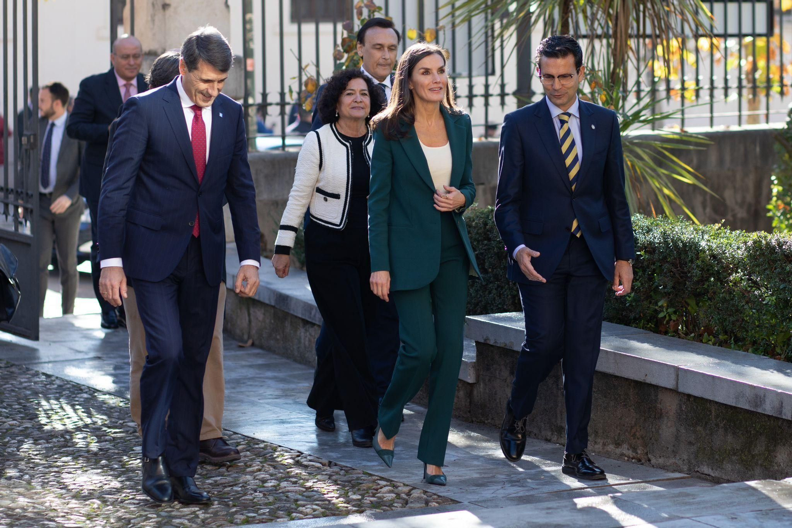 Doña Letizia inaugura la reunión anual de directores del Instituto Cervantes en Granada
