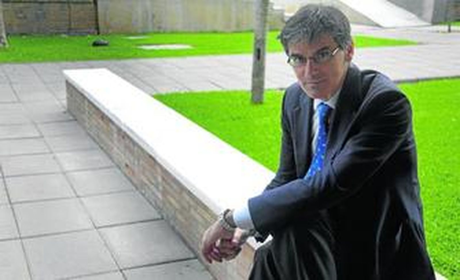 Juan Martínez Barea, en el Instituto San Telmo, donde fundó el programa Creara y el certamen 50K para el desarrollo de empresas, y donde continúa dando clases.