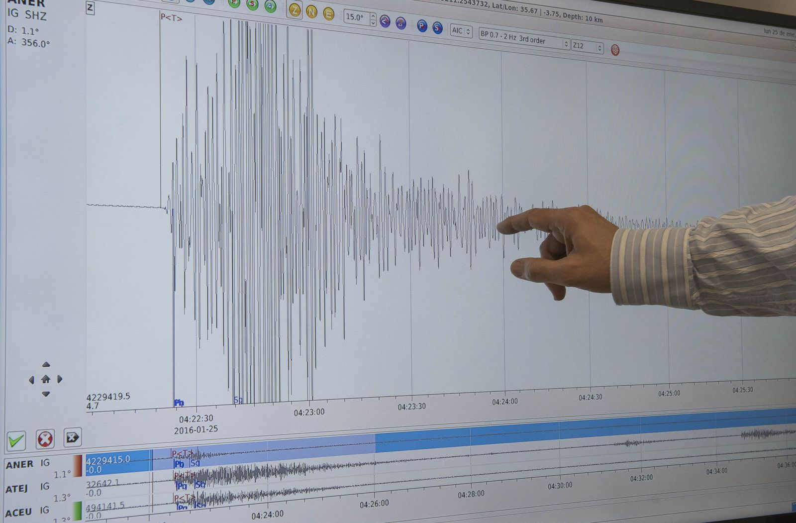 Ondas sísmicas de un terremoto captadas por el Instituto Andaluz de Geofísica