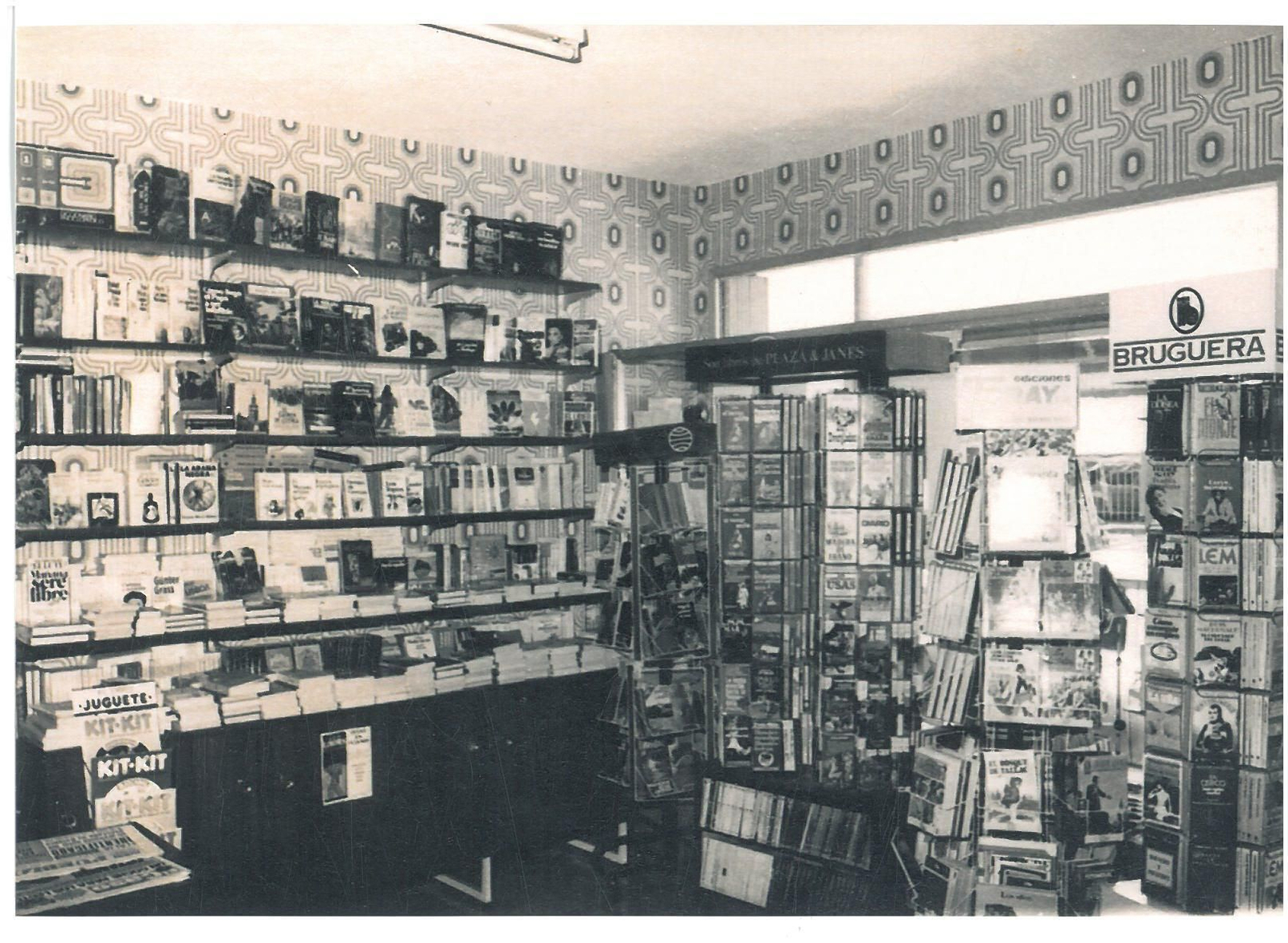 Instalaciones de Librería La Parada en el año 1980.