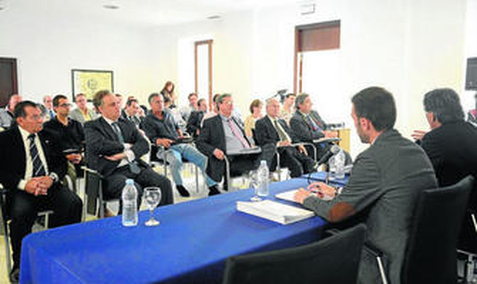 La Casa de Iberoamérica fue ayer lugar de encuentro económico entre Cádiz e Hispanoamérica.