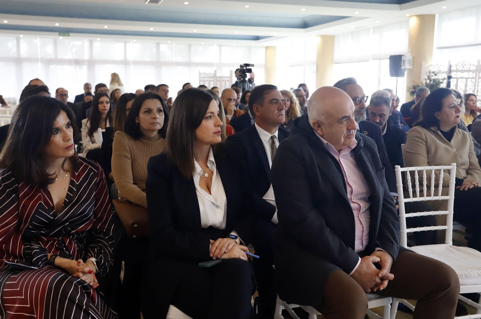 Desayuno-Coloquio del Grupo Joly "Presente y futuro de la gestión de los residuos en Andalucía", en imágenes