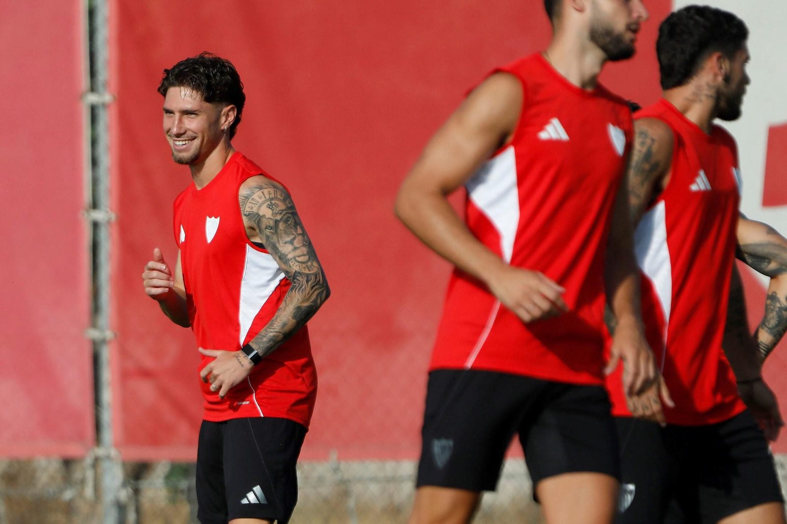 Las fotos del primer entrenamiento del Sevilla FC de la temporada 2025/2026