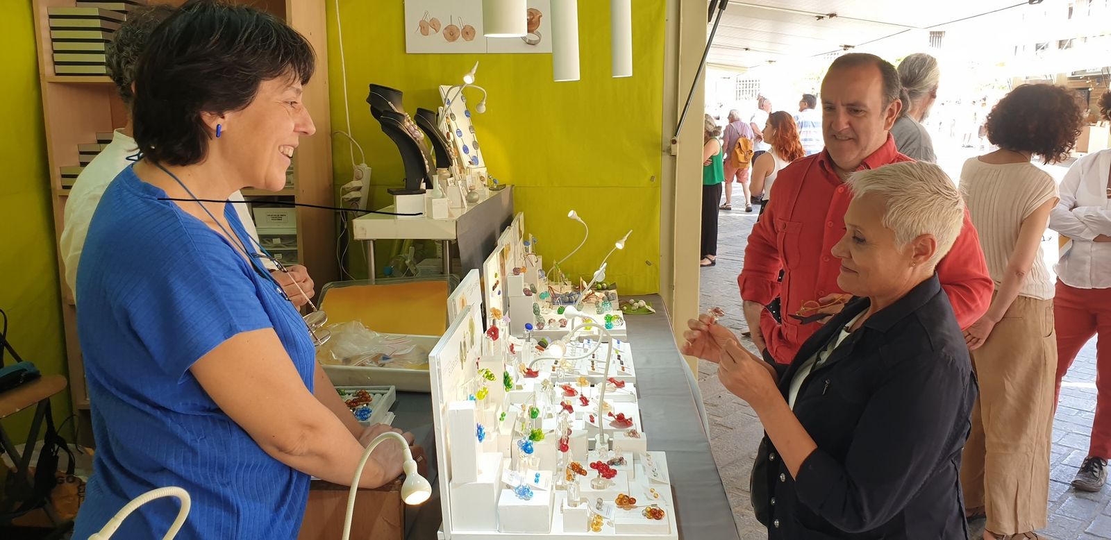 Inauguración de la Feria de la Artesanía Creativa Hecho en Sevilla.
