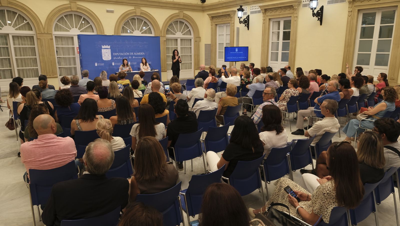 Entrega de ayudas a colectivos sociales en la Diputación de Almería