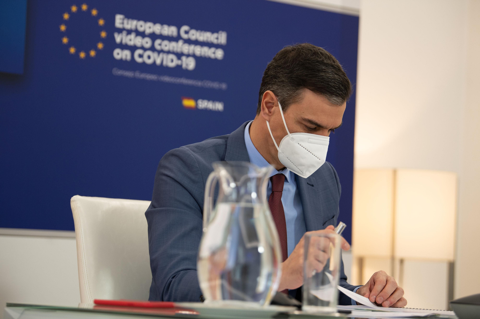 El presidente del Gobierno, Pedro Sánchez, participa por videoconferencia en la reunión del Consejo Europeo Extraordinario sobre el Coronavirus.