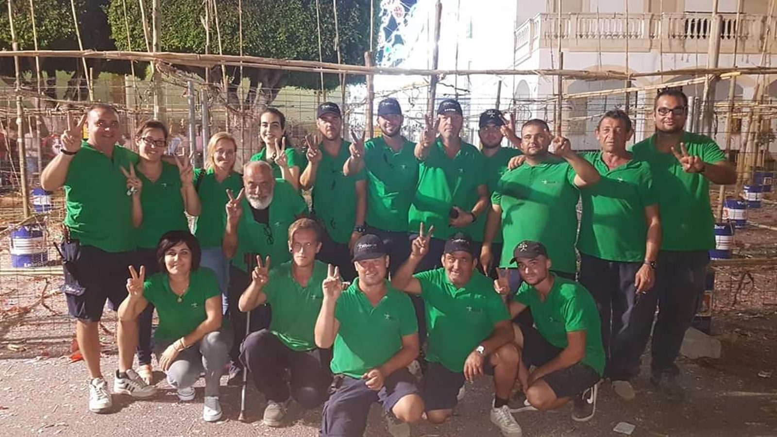 Liderada por el gerente Fernando Pérez, la plantilla de Pirotecnia Alborán, ahora en ERTE, es considerablemente numerosa.