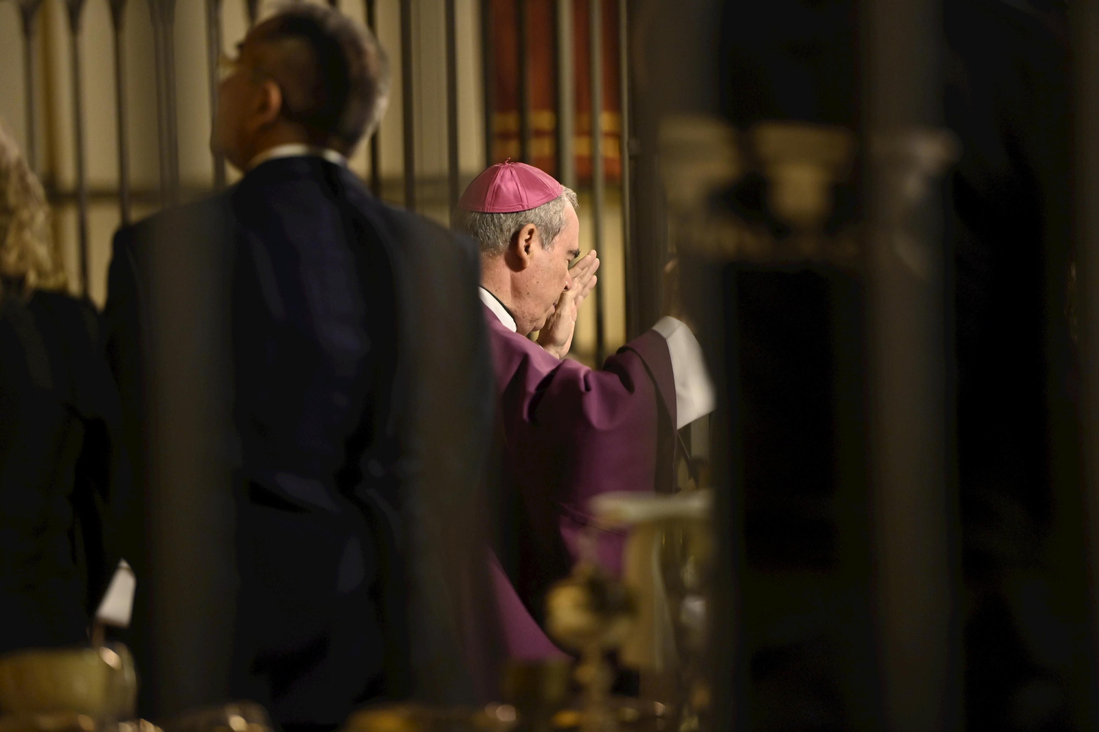 La misa del alba y el traslado del Cautivo, en fotos