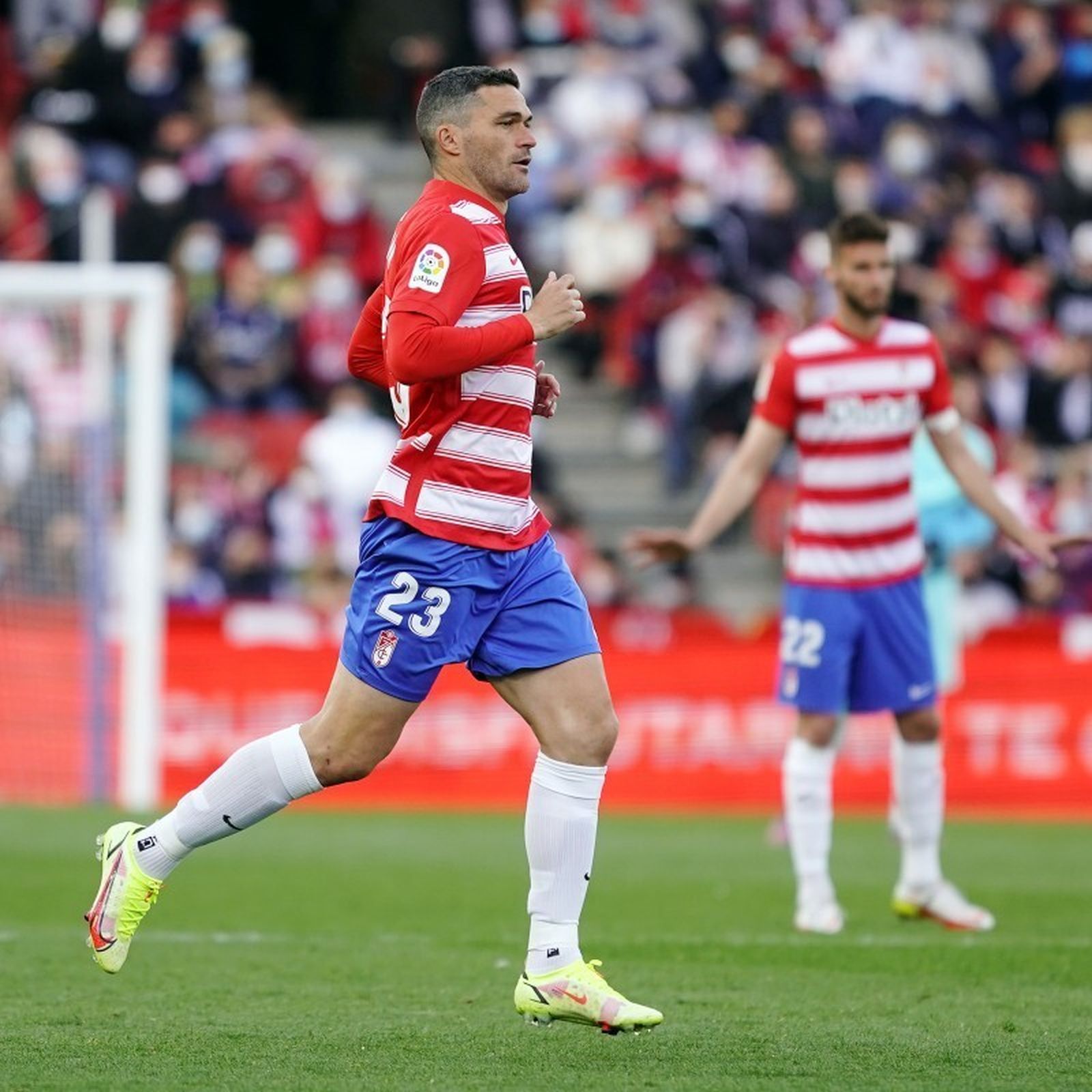 Jorge Molina dice que en el Granada CF están "mentalizados" para sacar la situación adelante