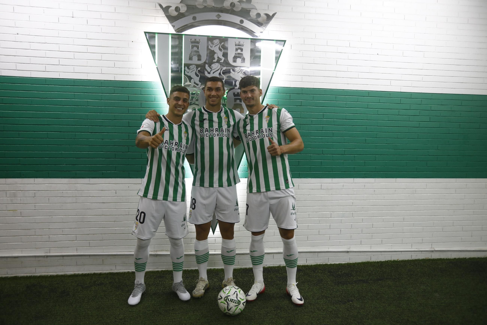 Las mejores fotos de la presentación de Adri Fuentes, Juan María Alcedo y Mariano Carmona como jugadores del Córdoba CF