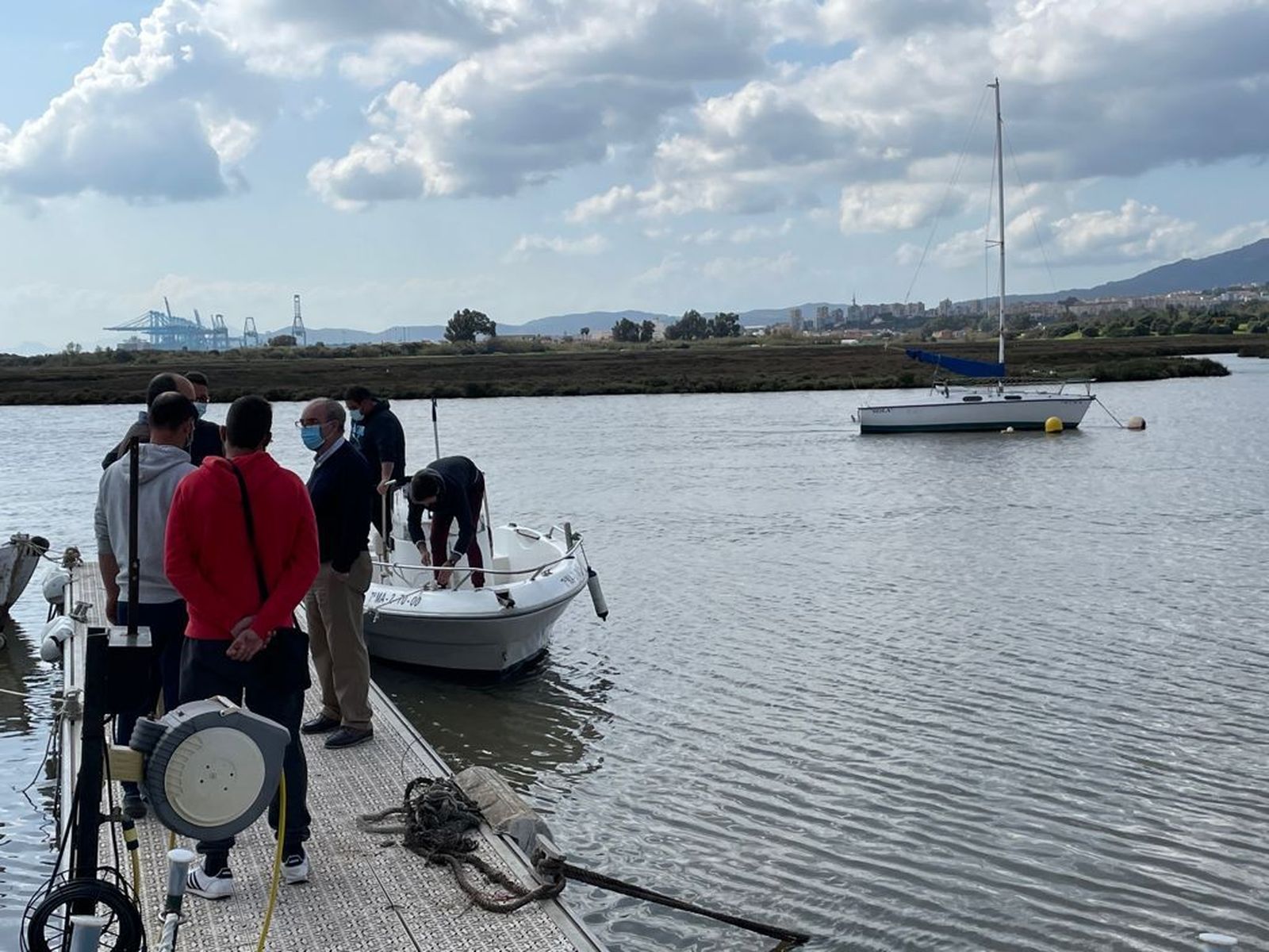 La visita del alcalde de Los Barrios a Palmones.