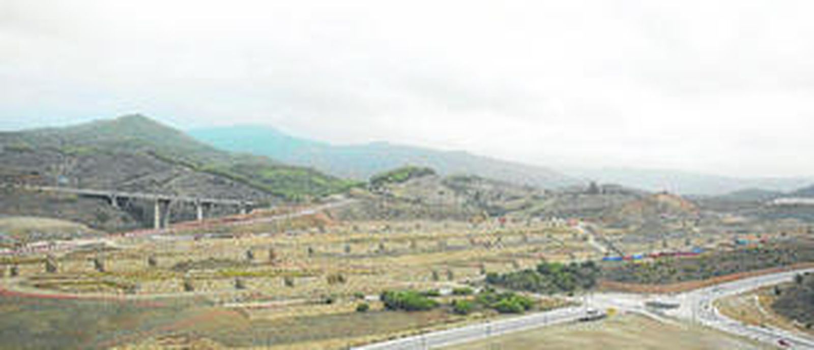 Vista general de las obras de urbanización en Colinas del Limonar.