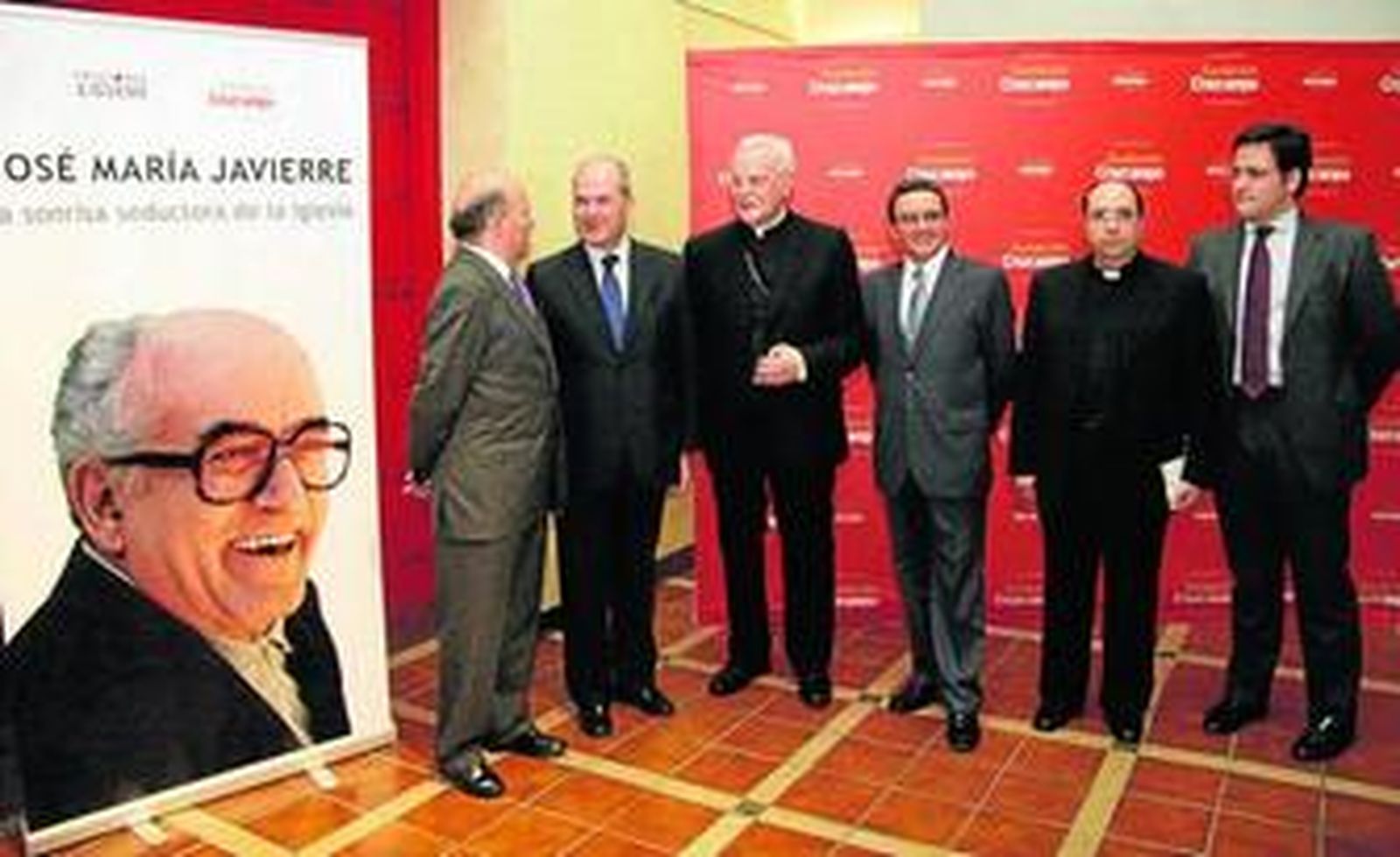 De izquierda a derecha, Julio Cuesta, Manuel Chaves González, Carlos Amigo Vallejo, Antonio Lorca,  autor del libro, Jesús Rico y Pablo Sánchez Fernández-Palacios.