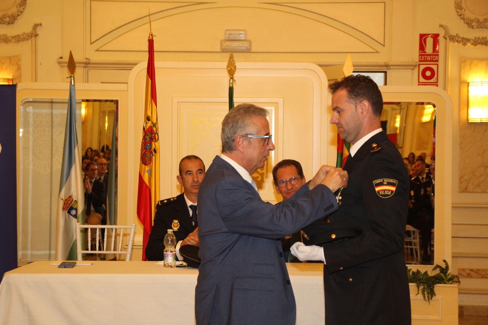 La celebración de la festividad de la Policía Nacional en Lucena, en imágenes