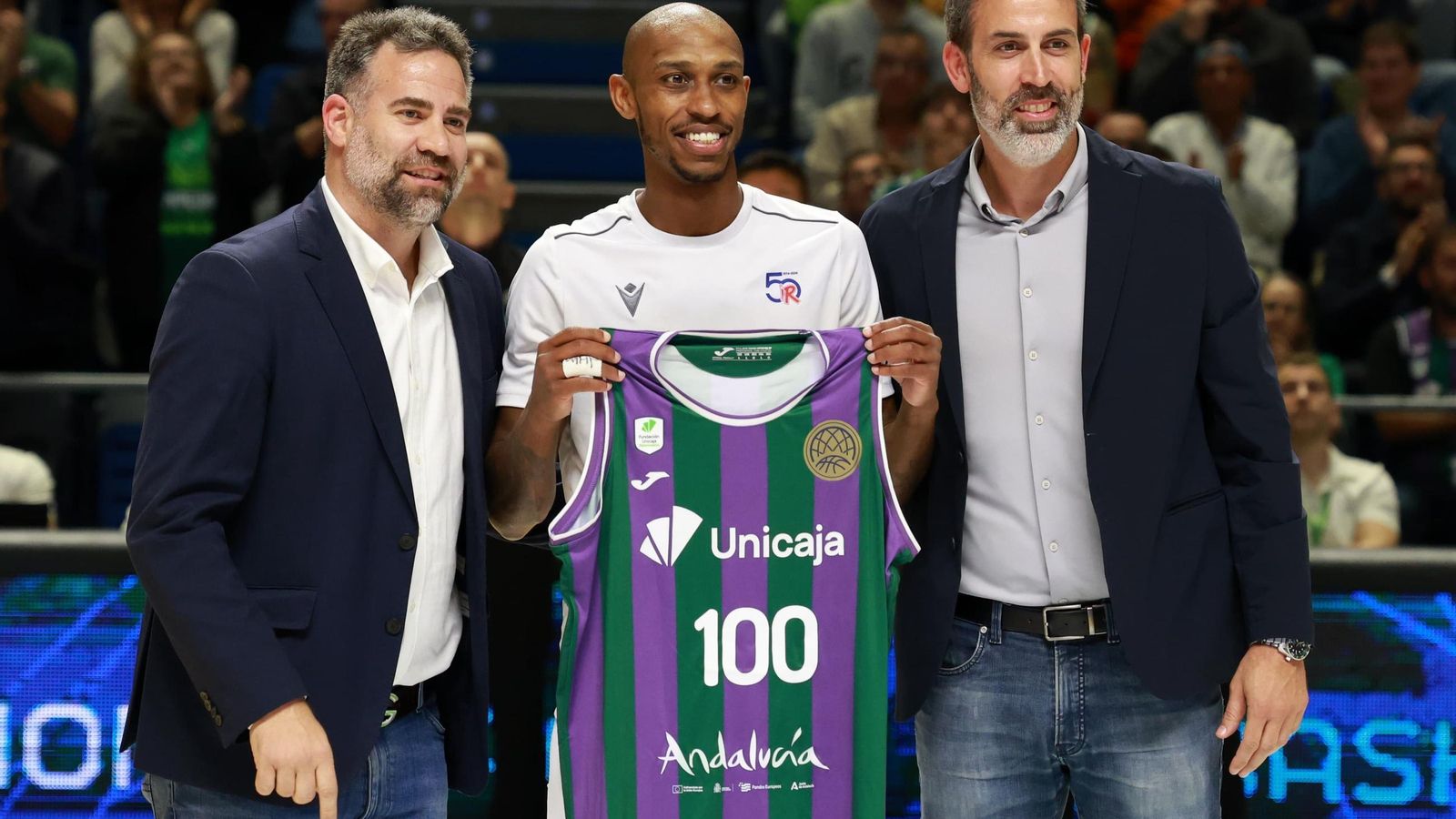 Búscate en las gradas del Carpena en el Unicaja-Reggiana de BCL