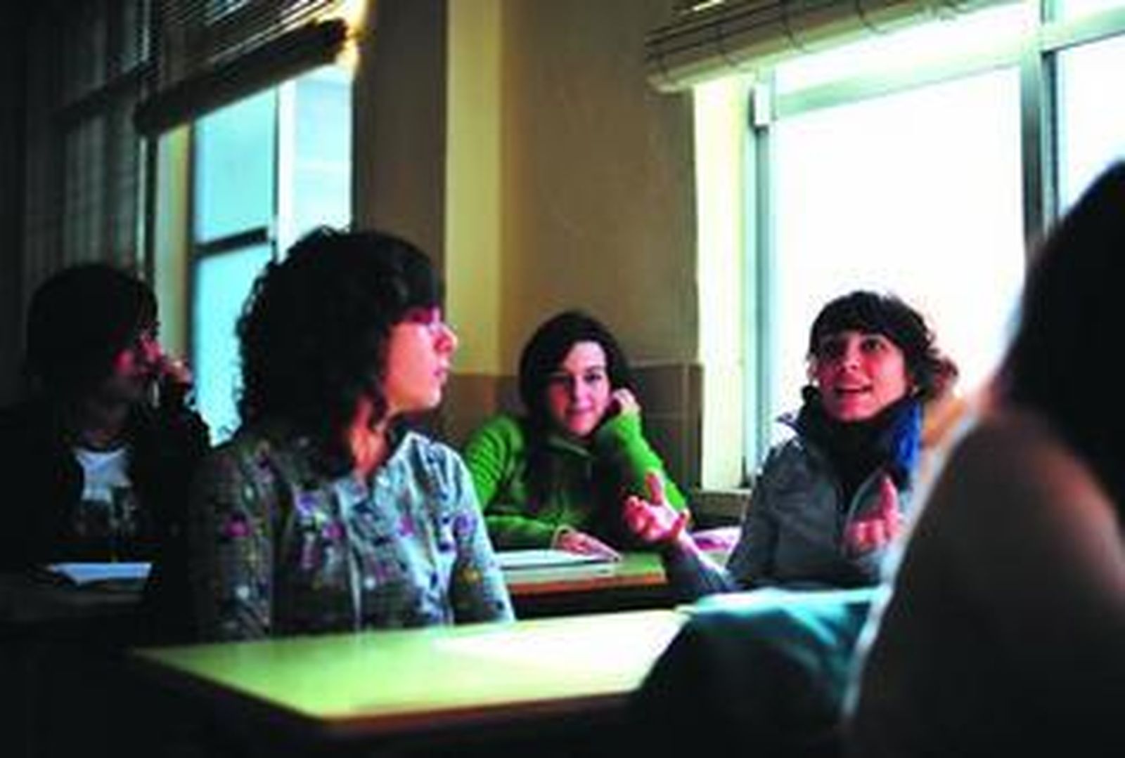 Alumnos del Isla de León durante la clase de debate sobre la Constitución de 1812.