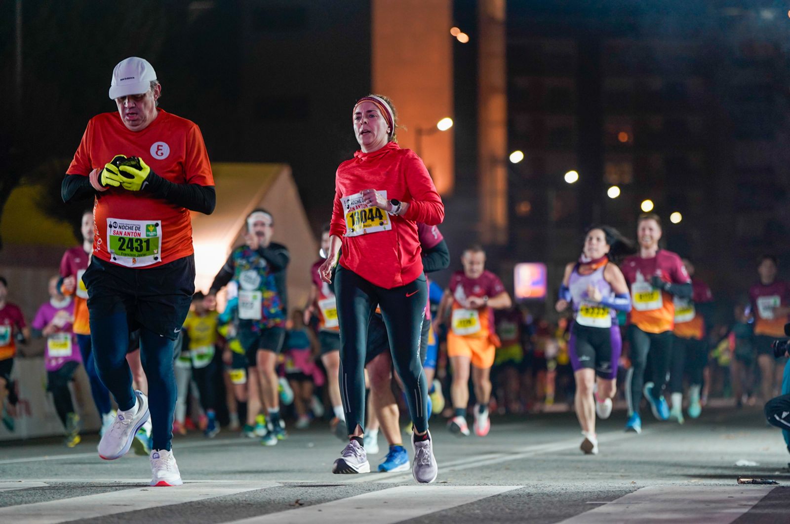 En imágenes: búscate en tu llegada a meta de la Carrera de San Antón 2026 (11)