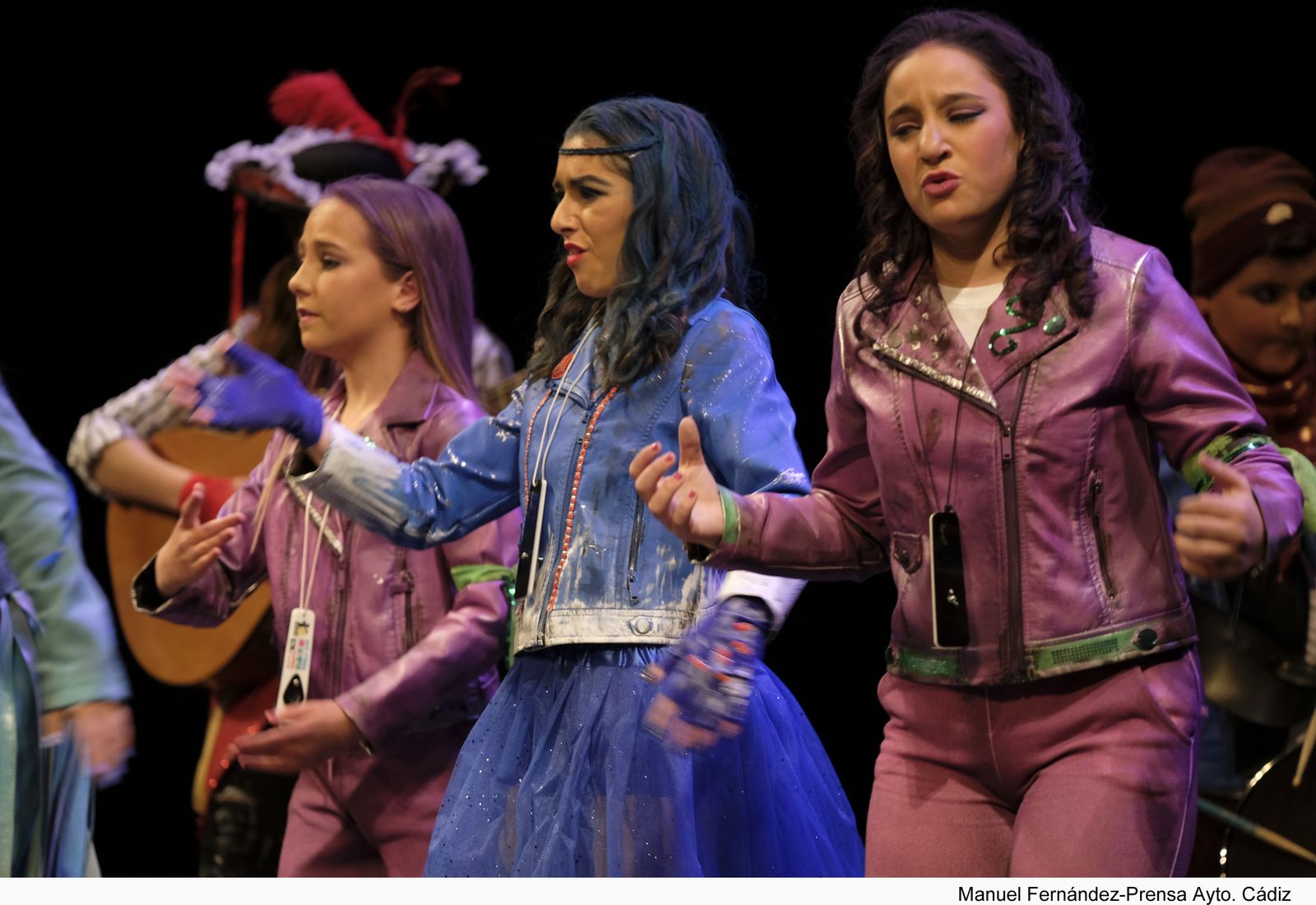 La comparsa 'Los descendientes' actuó como invitada.