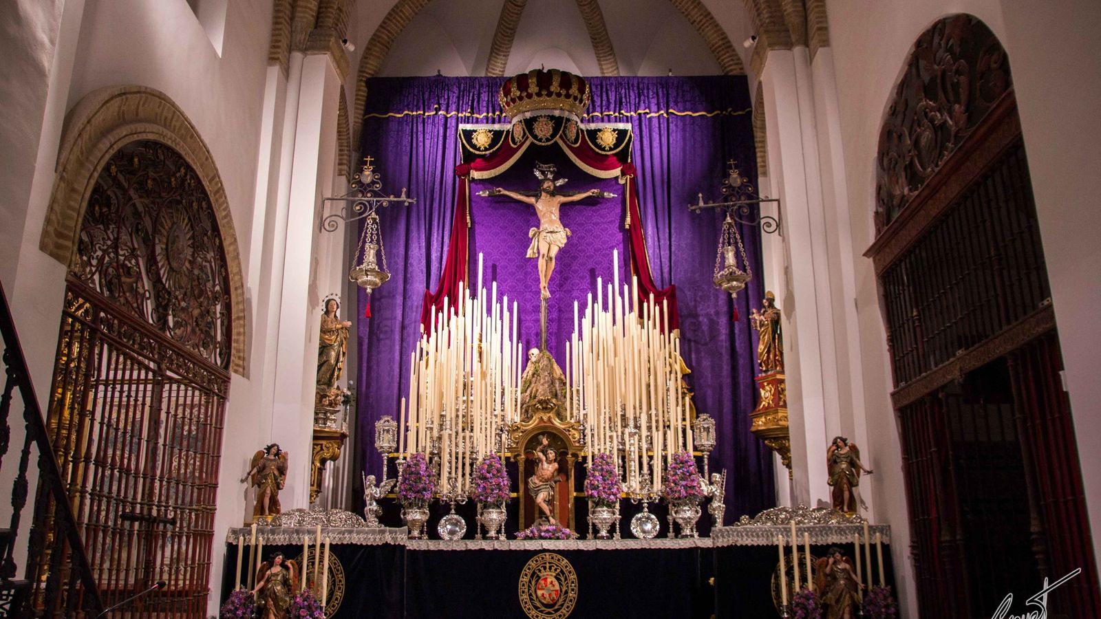 Altar de Quinario de La Exaltación