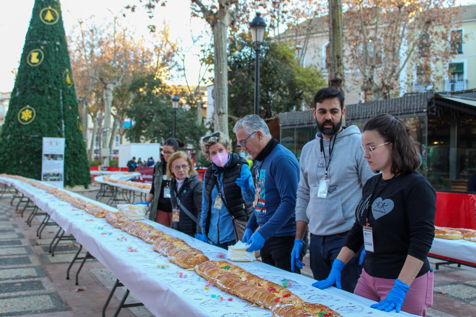 El roscón de Reyes gigante de Lucena, en imágenes