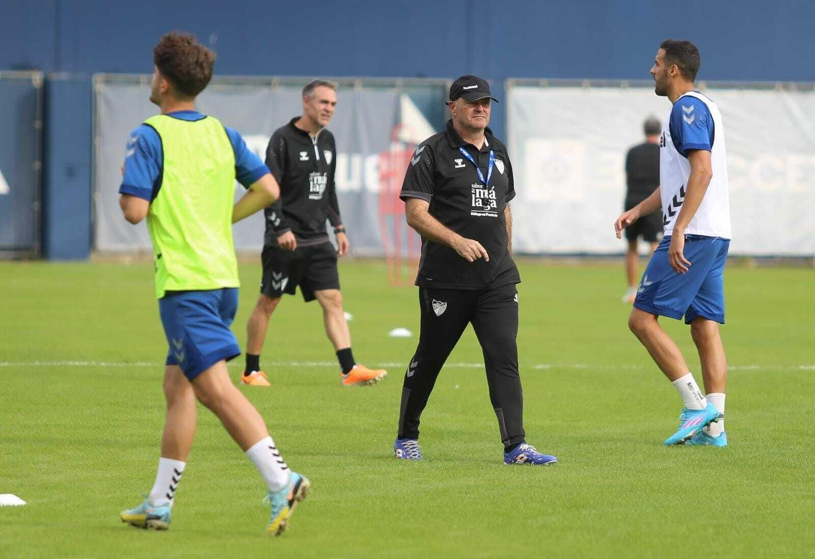 Galería: El Málaga CF ya apunta al Peña Deportiva