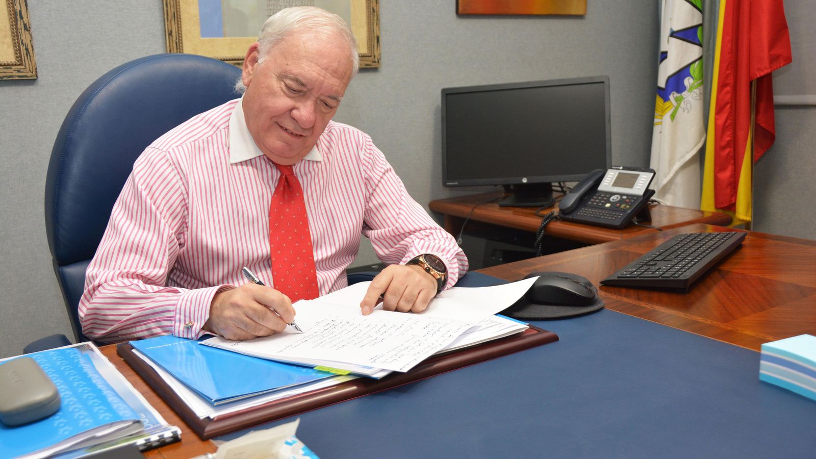 Florentino Pérez Raya, en su despacho.