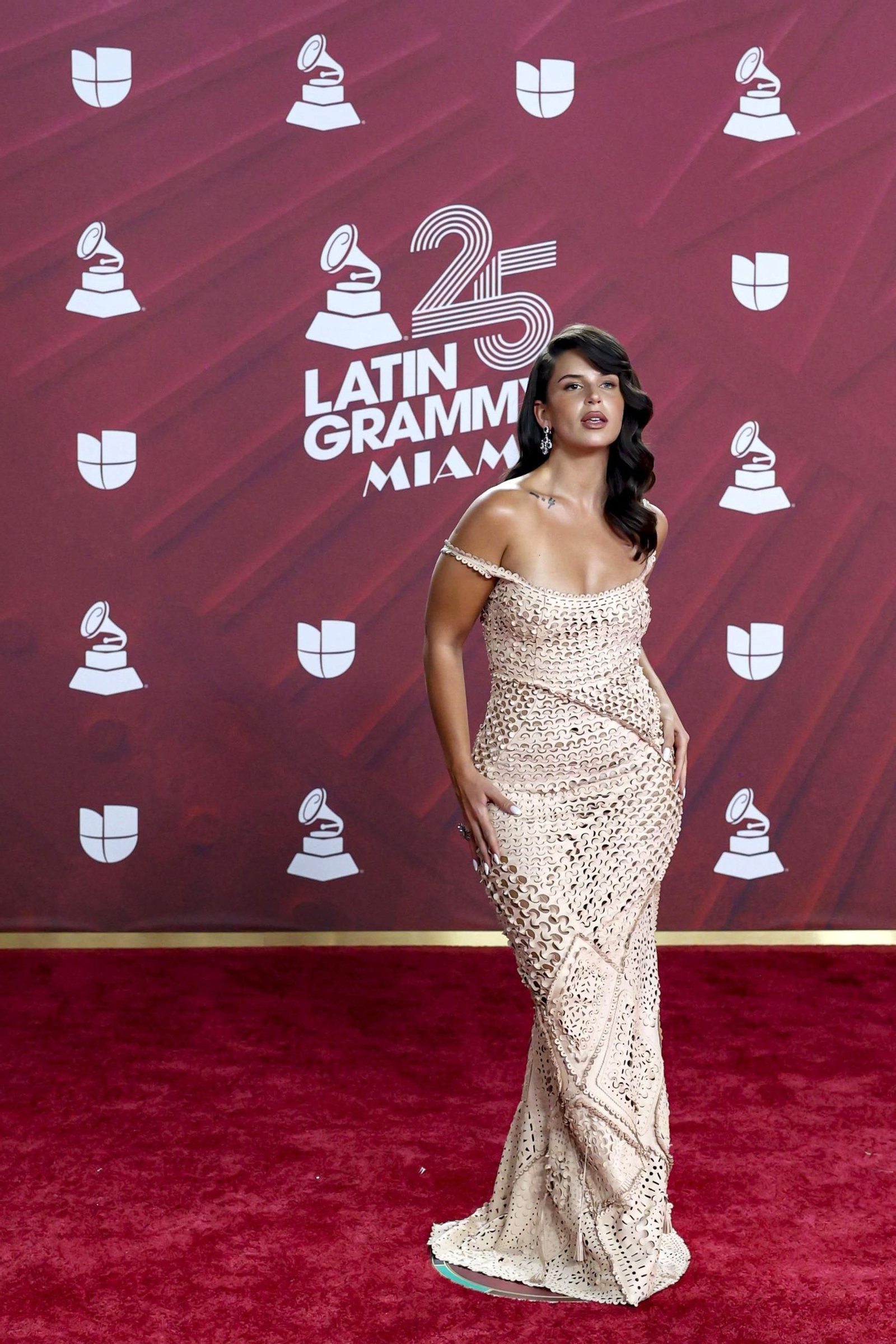 Todos los famosos, tendencias y curiosidades en la alfombra roja de la 25 edición de los Grammy Latinos