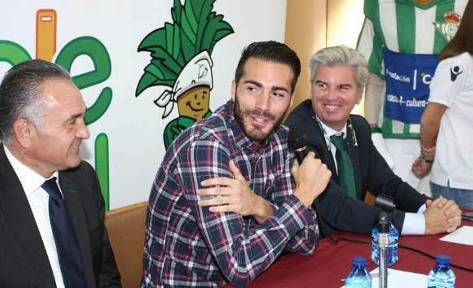 Xavi Torres: "Haciendo las cosas bien, tenemos muchas opciones de ganar el derbi"