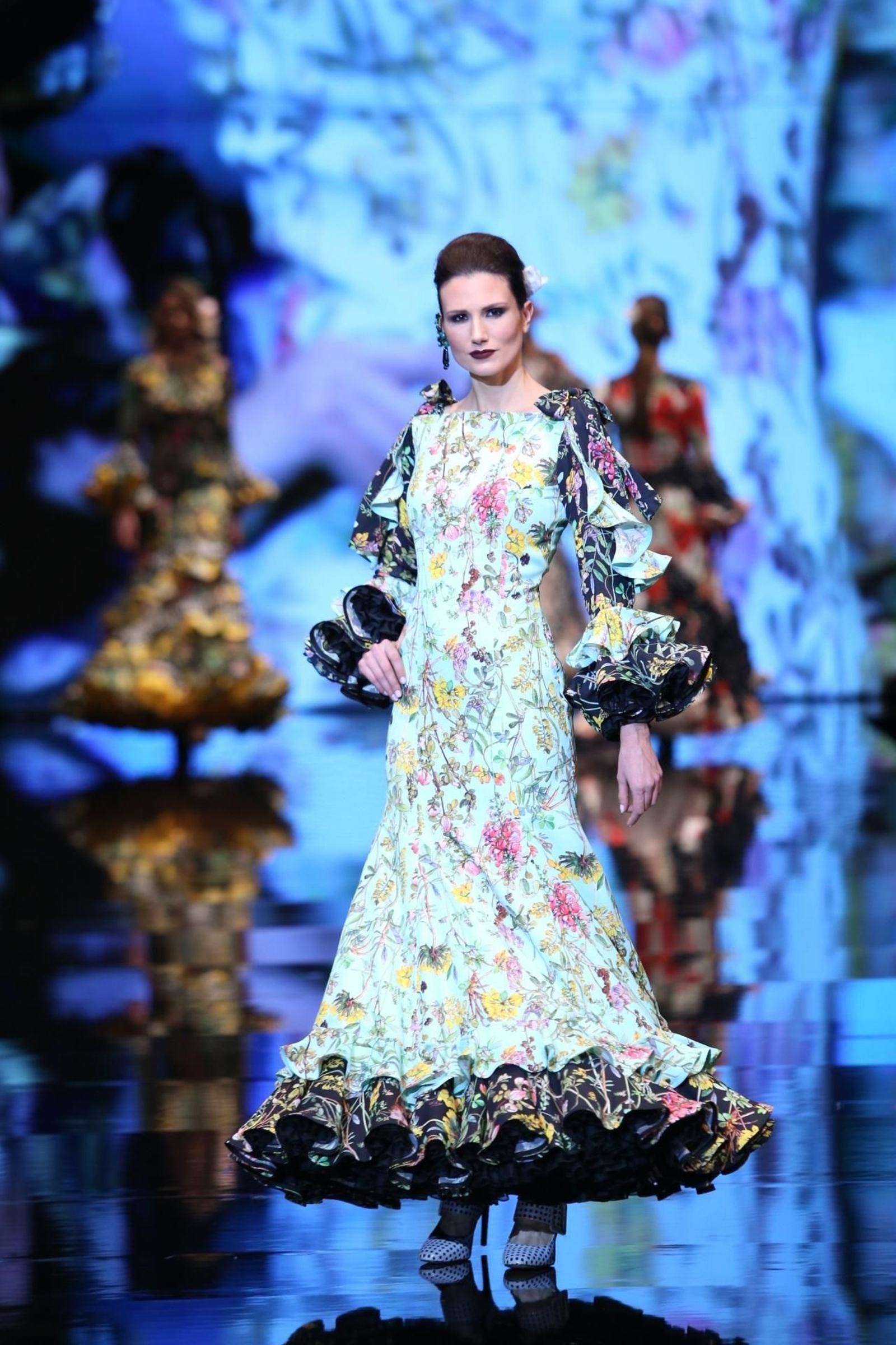 Los trajes de flamenca de flores que han conquistado 2019
