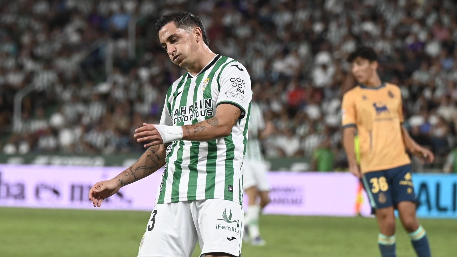 Carracedo lamenta una ocasión fallada por el Córdoba CF ante el Racing.