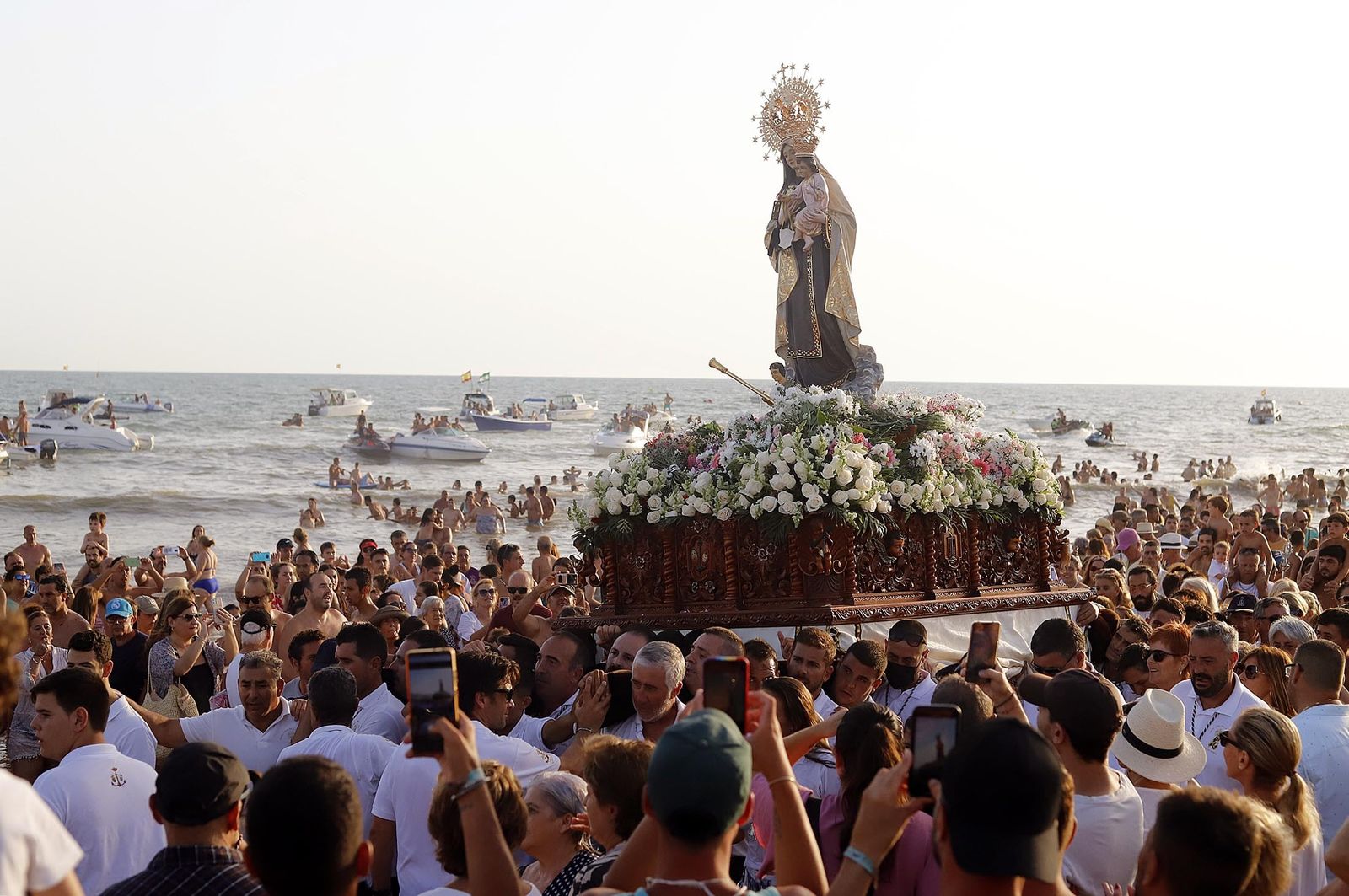 Imágenes de la procesión de la Virgen del Carmen en Punta Umbría