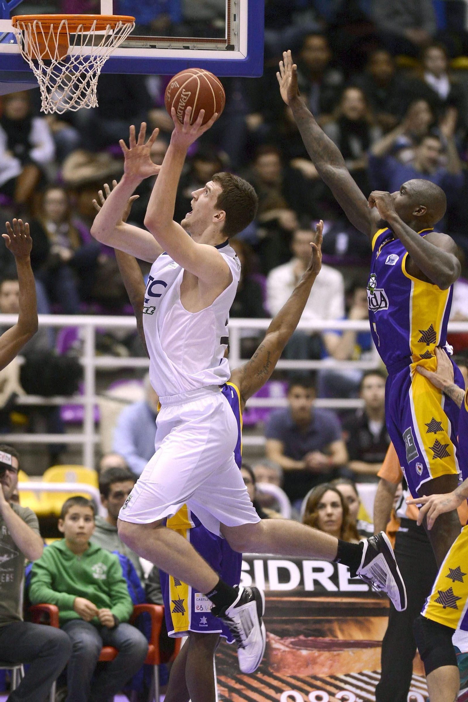 La carrera de Ognjen Kuzmic, en fotos