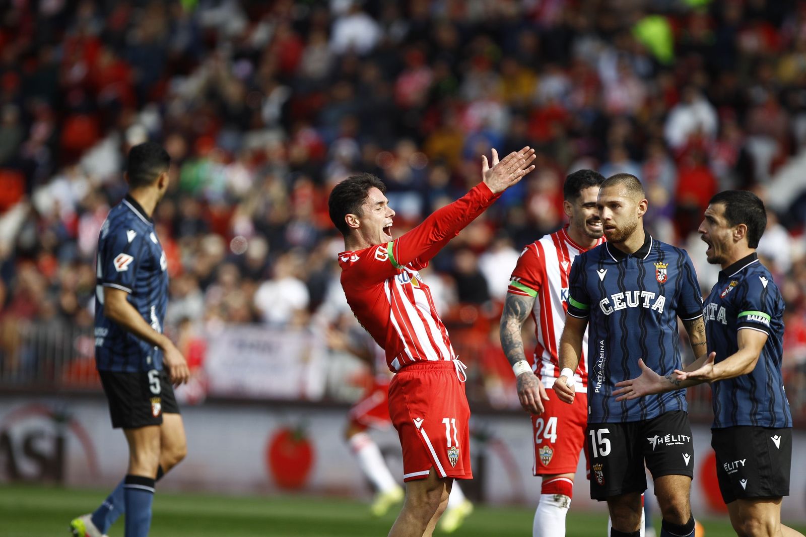 Las imágenes del partido U.D. Almería - A.D. Ceuta