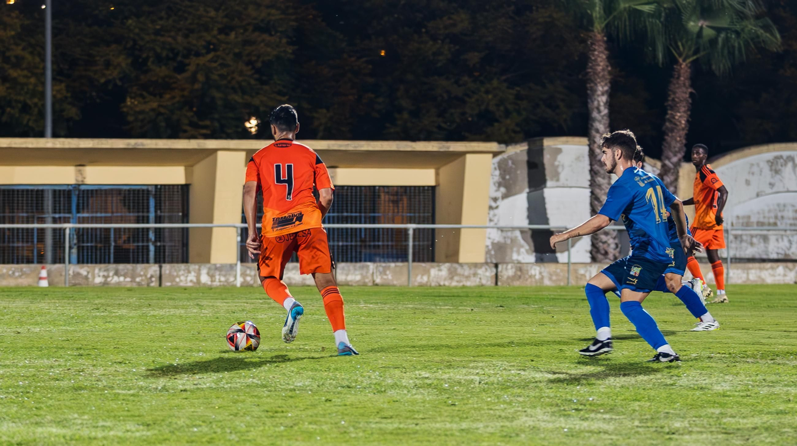 Las imágenes del triunfo del Xerez CD en el Trofeo Antonio Moure