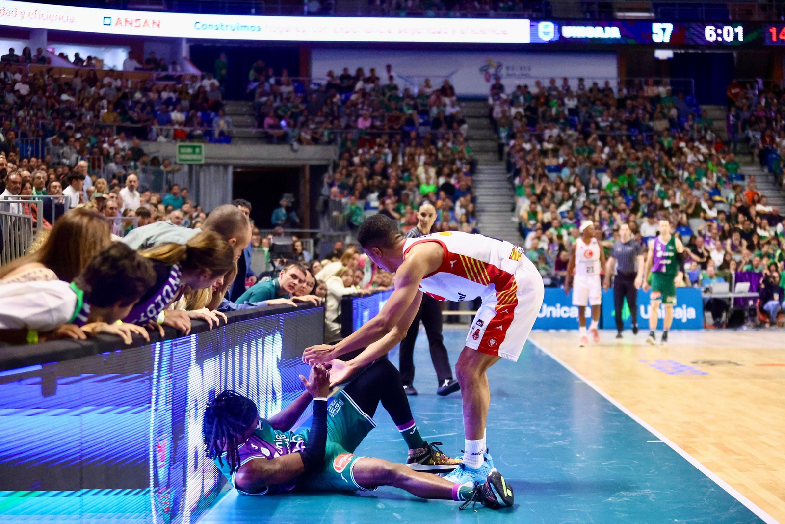 El Unicaja - Casademont Zaragoza, en fotos