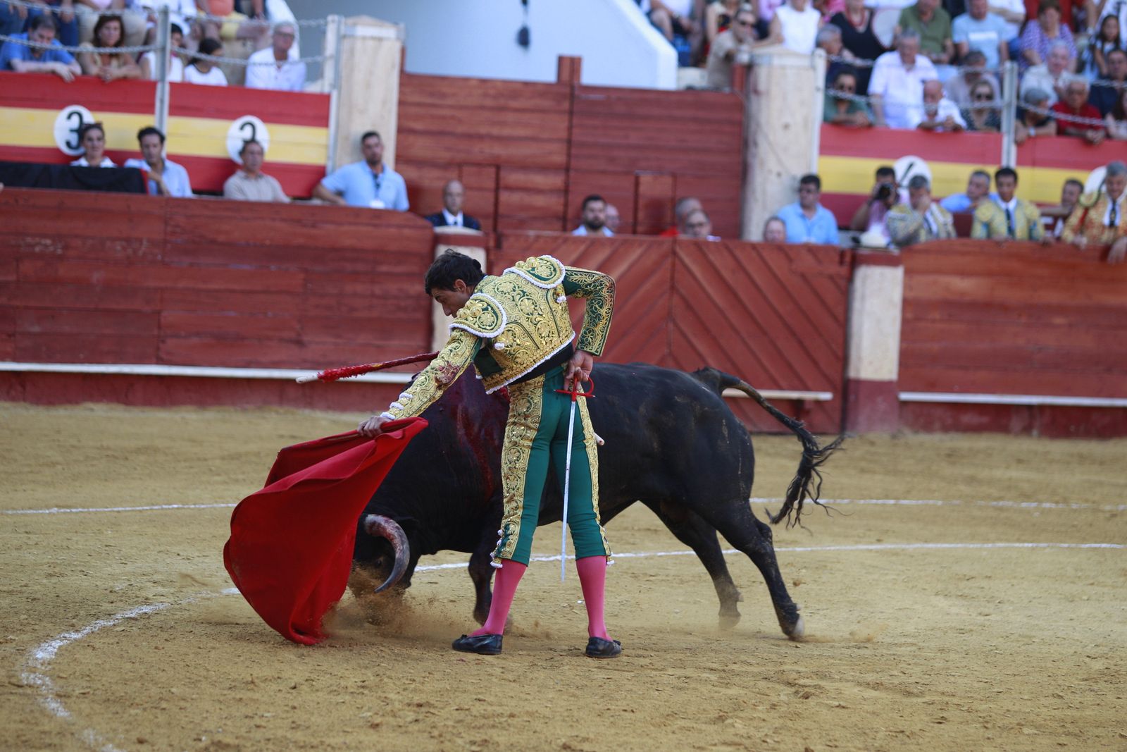 Imágenes de la corrida de toros del jueves en la Feria de Almería 2024