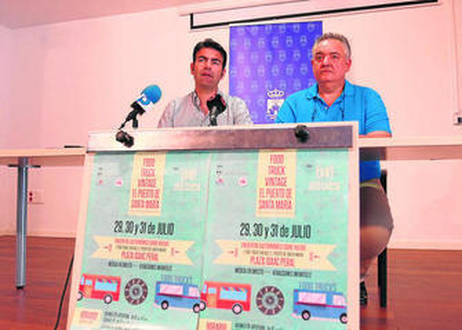 El concejal Ángel Quintana y el representante de ASUES durante la rueda de prensa en el Ayuntamiento