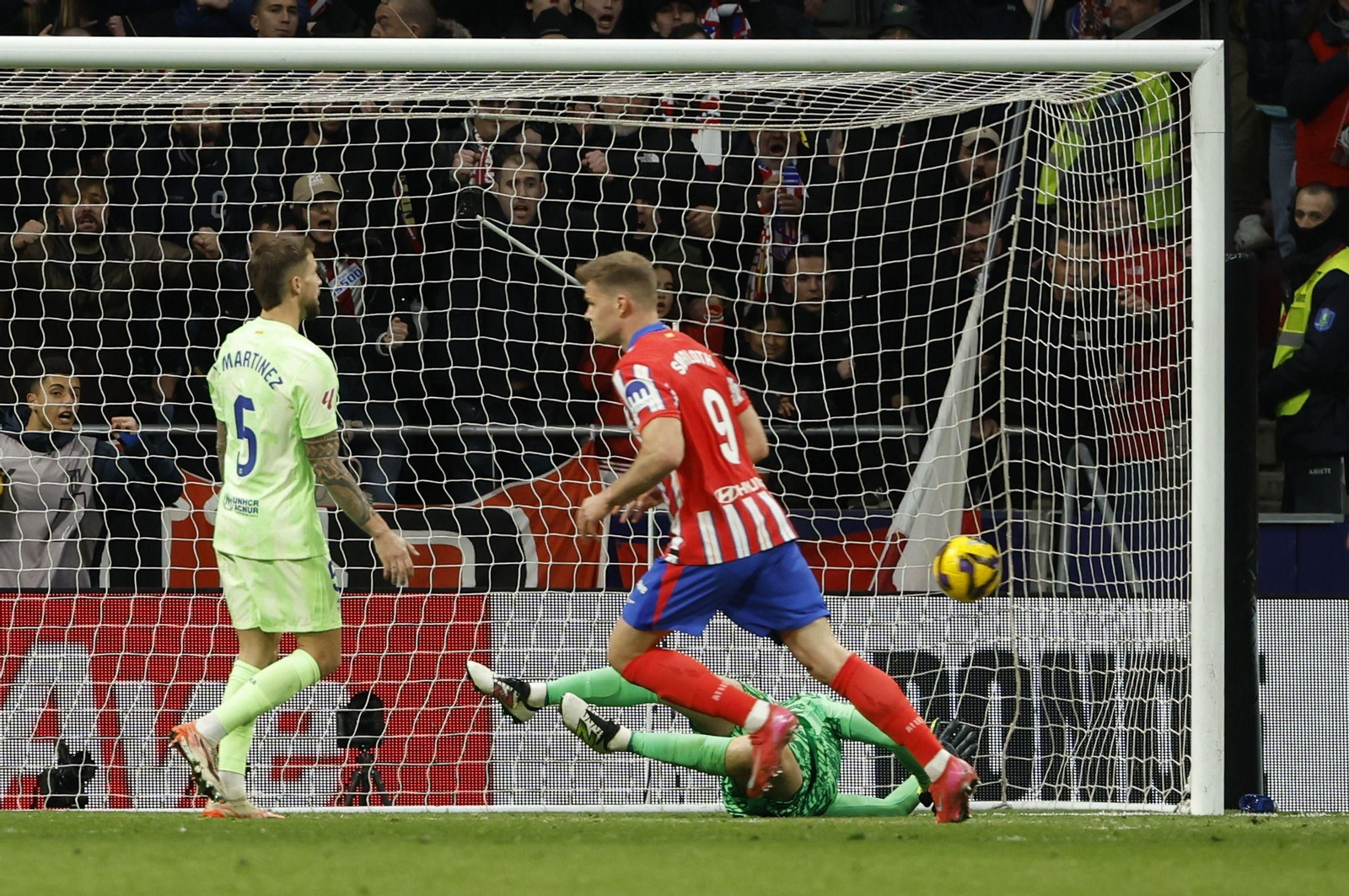 Las fotos de la remontada en el Atlético - Barcelona