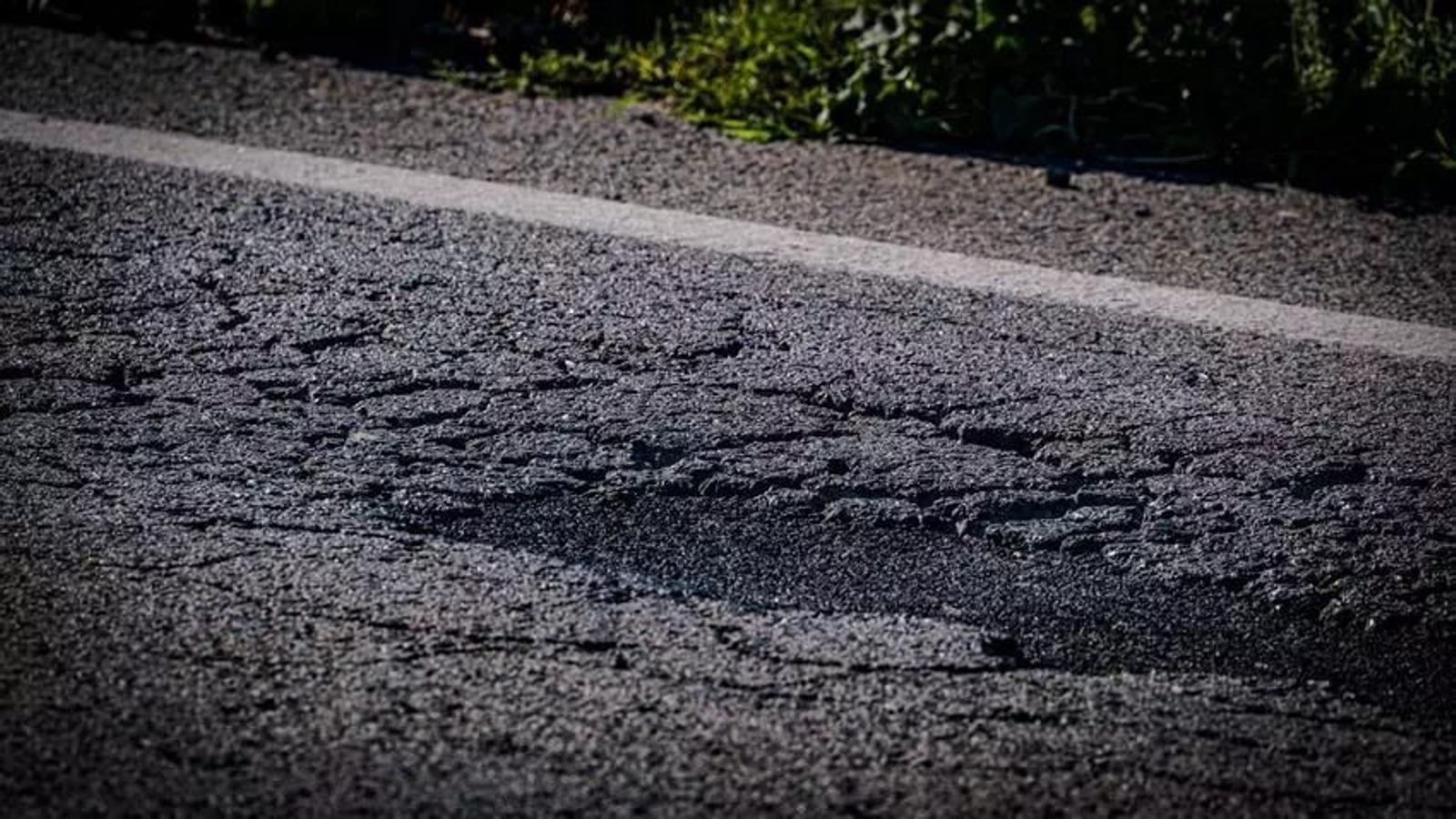 La Diputación de Cádiz pide el desdoble de la carretera A-384 ante su "dramático" estado.
