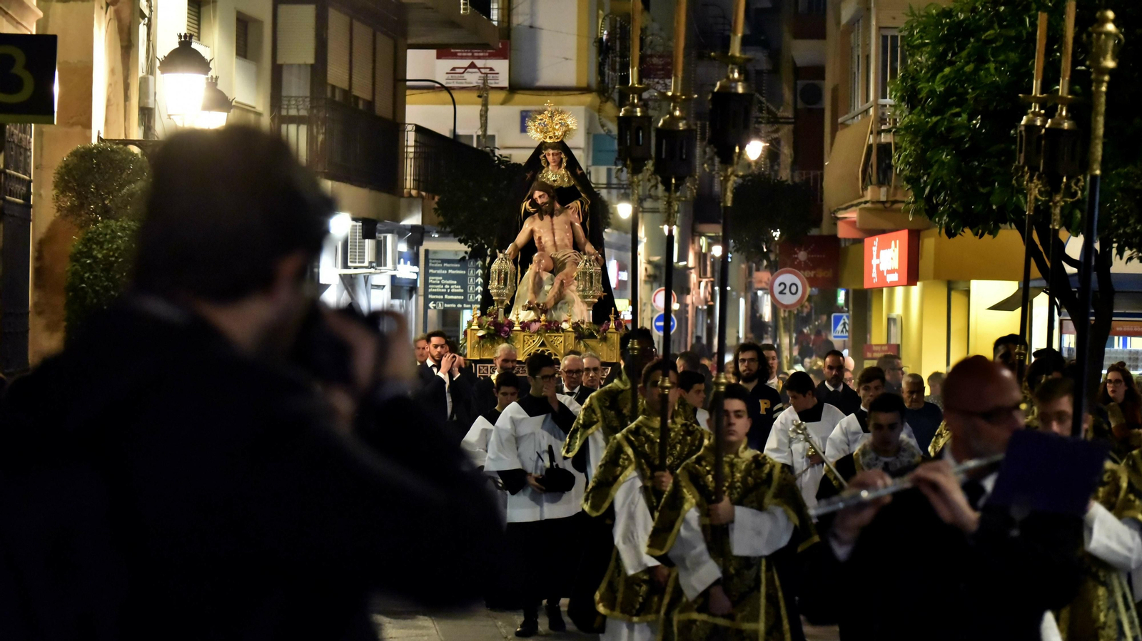 Las fotos del Via Crucis Oficial del Consejo Local de Hermandades y Cofradías de Algeciras